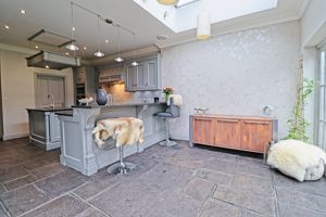 Kitchen / Breakfast Area- click for photo gallery